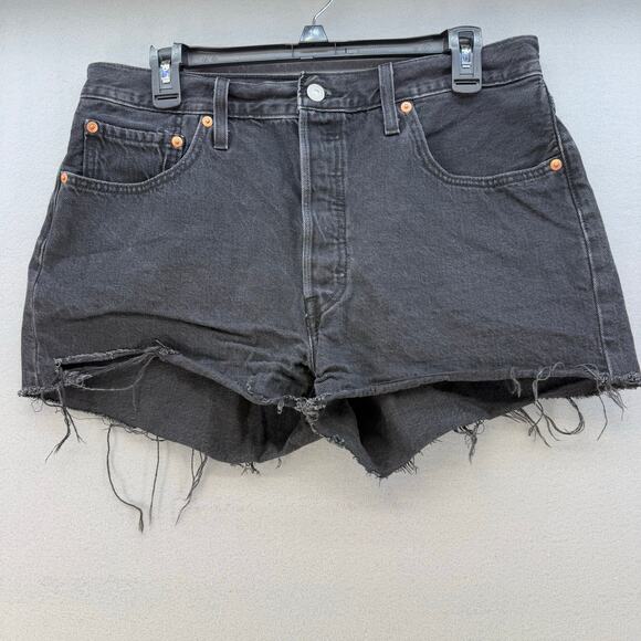 Levi's 501XX Shorts Women's 32 (14) Black 2.5" Short Button Fly Classic Raw Hem - Picture 1 of 13